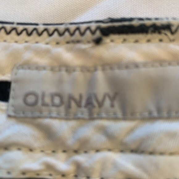 Old Navy Black and White Print Mini Skirt Size 10 - Picture 4 of 8